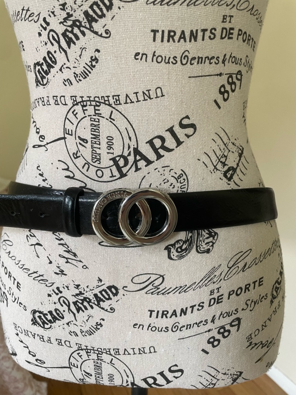 Vince Camuto Black Leather Belt with Double Circle Silver Buckle - Picture 2 of 6